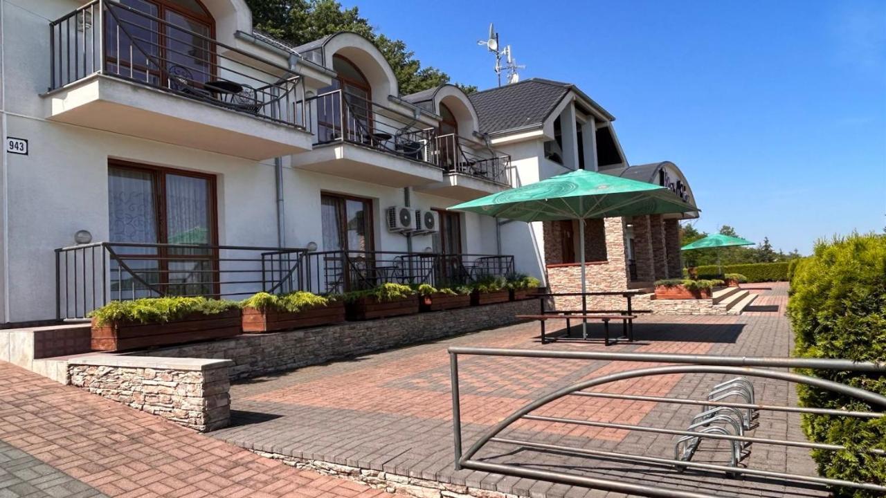 Mery Jan Podhajska Exterior photo